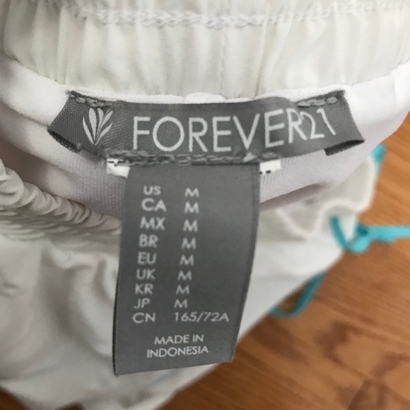FOREVER 21 WHITE WORKOUT SHORTS - Picture 6 of 6